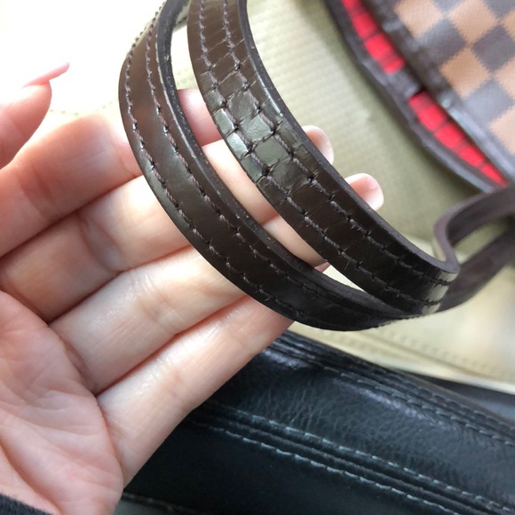 **SOLD on Merc** Authentic Louis Vuitton Neverfull - Picture 2 of 6